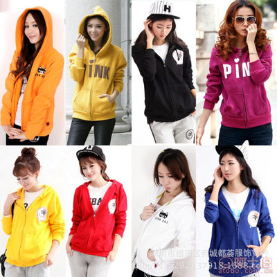 秋冬女裝連帽衛(wèi)衣新潮流 地攤網(wǎng)抓絨棒球服廠家直銷解析
